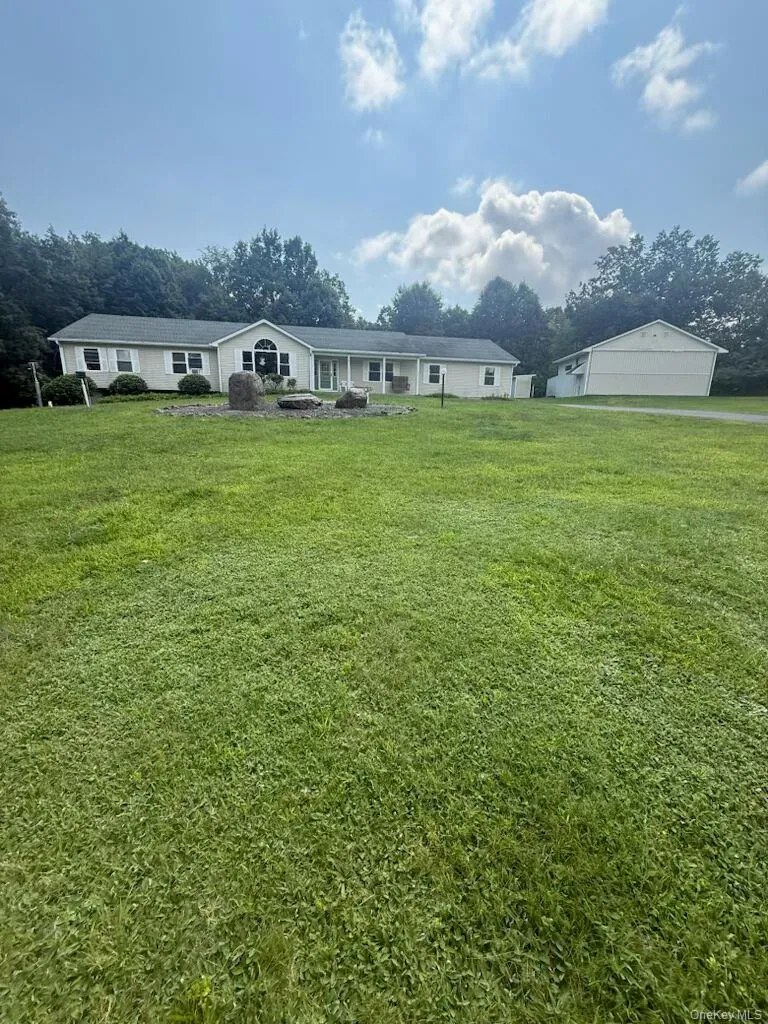 36 Greentree Lane Milton, NY 12547