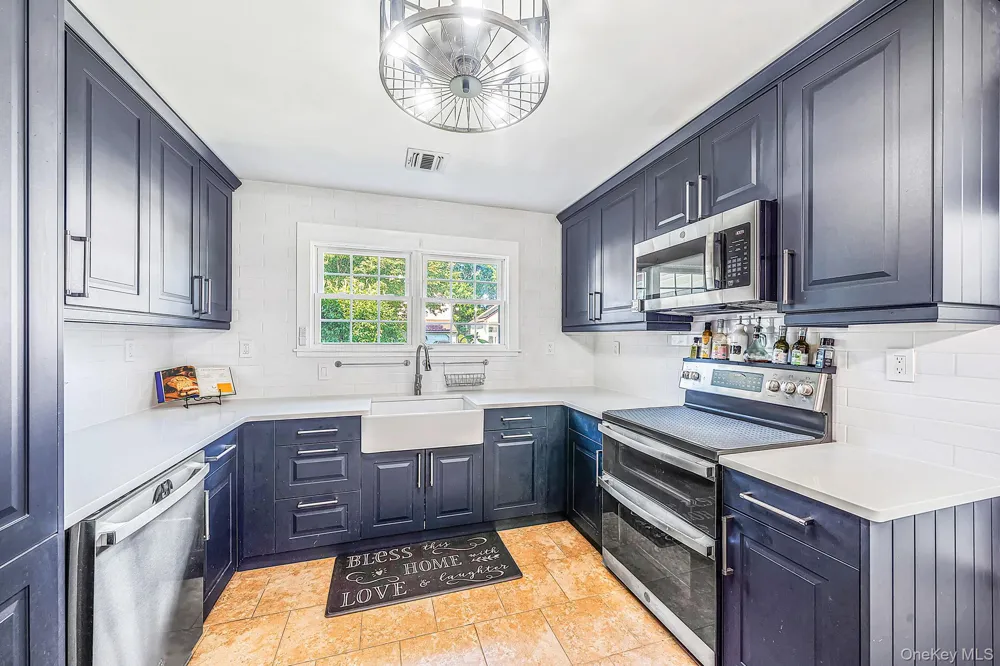 4 Balmoral Court Middle Island, NY 11953