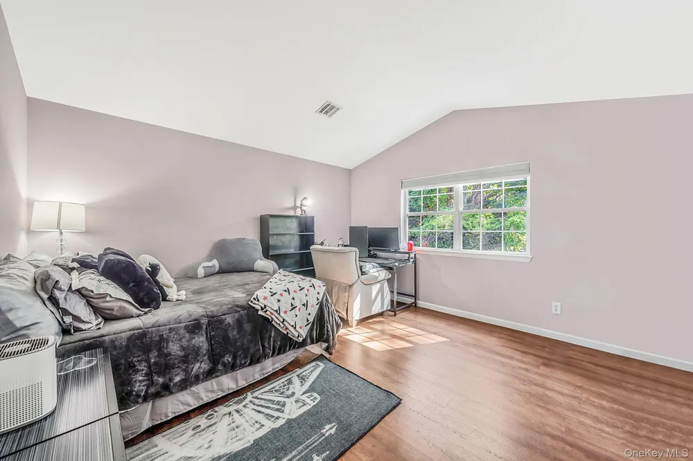 4 Balmoral Court Middle Island, NY 11953