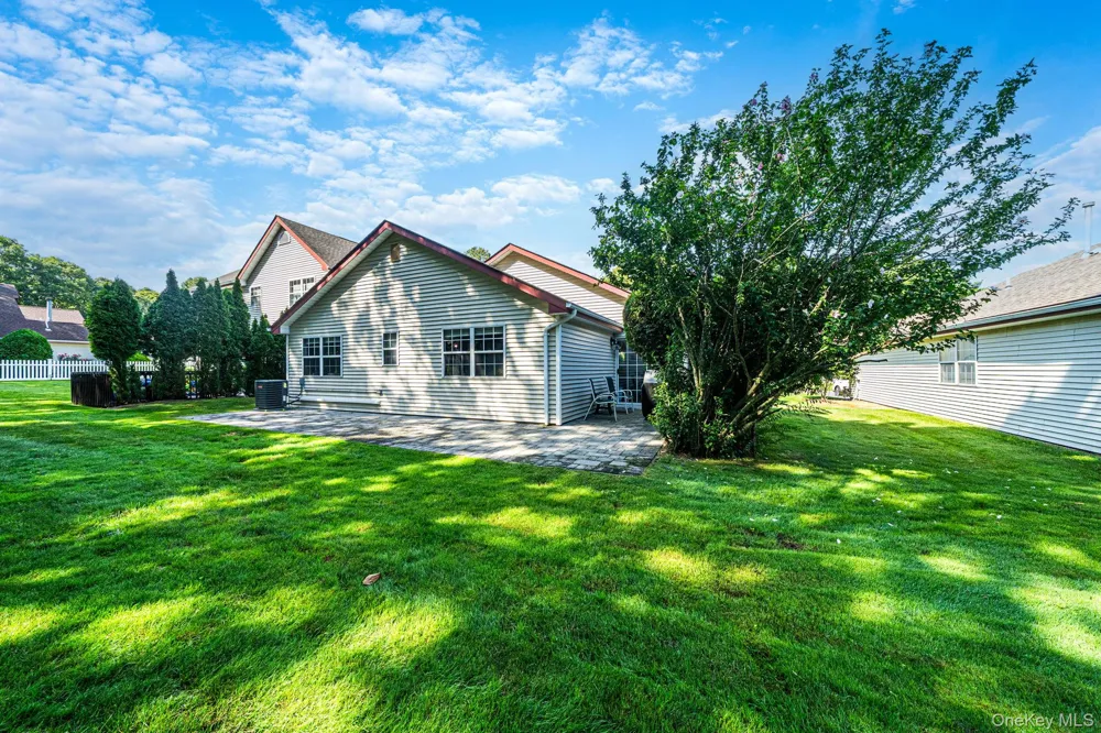 4 Balmoral Court Middle Island, NY 11953