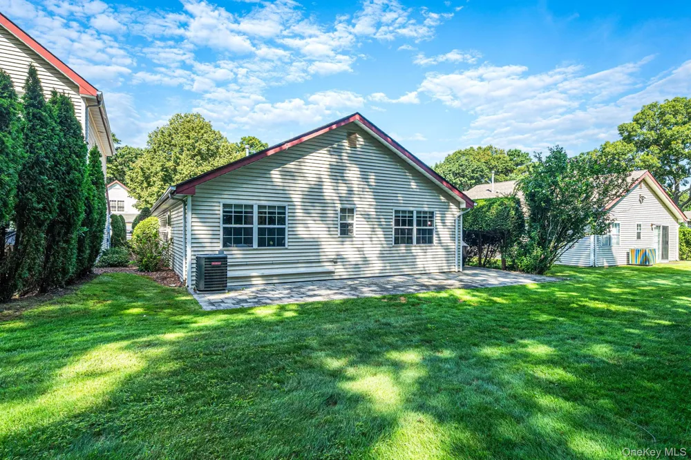 4 Balmoral Court Middle Island, NY 11953