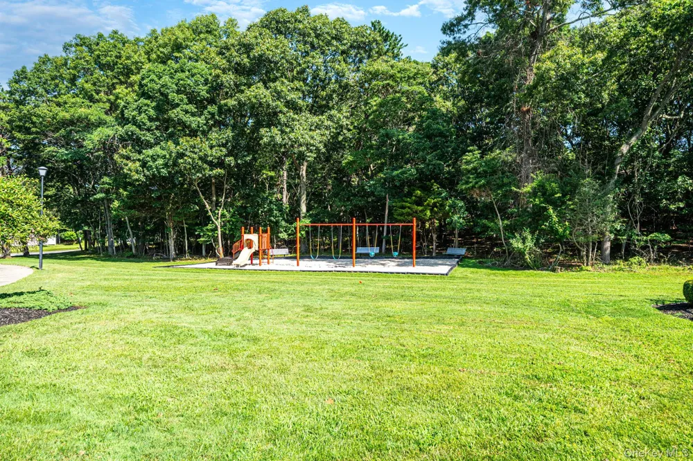 4 Balmoral Court Middle Island, NY 11953