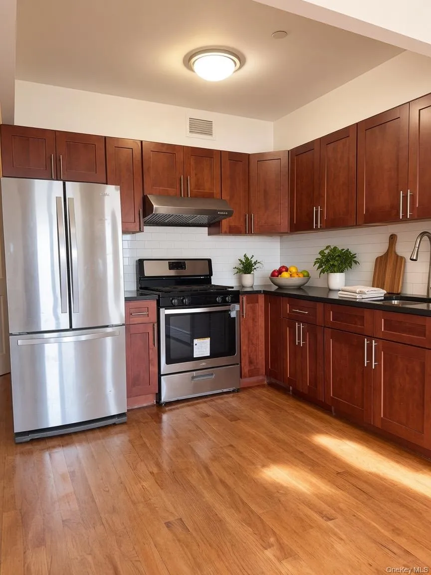 31-53 Linden Place #3a Flushing, NY 11354