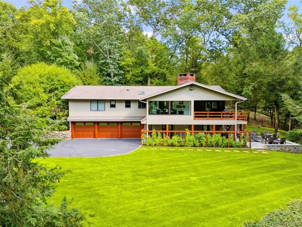 401 Chestnut Ridge Road Bedford Corners, NY 10549