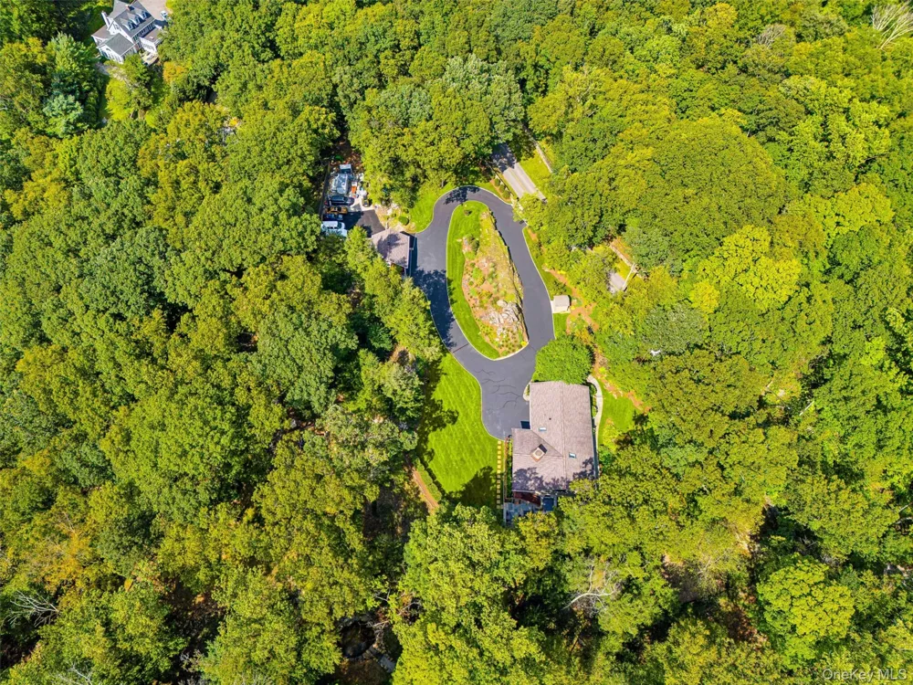 401 Chestnut Ridge Road Bedford Corners, NY 10549