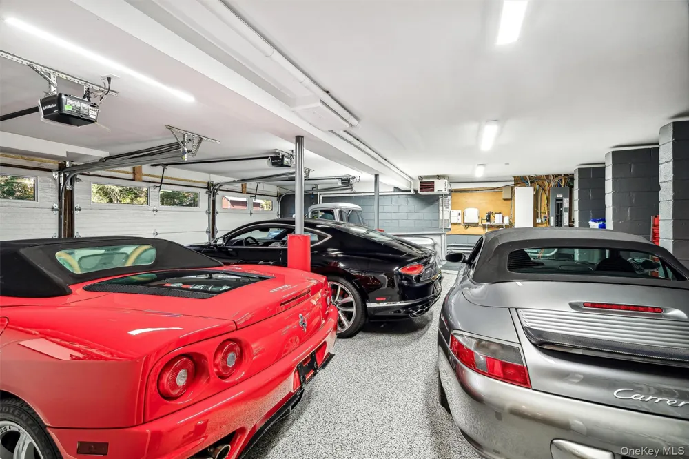 401 Chestnut Ridge Road Bedford Corners, NY 10549