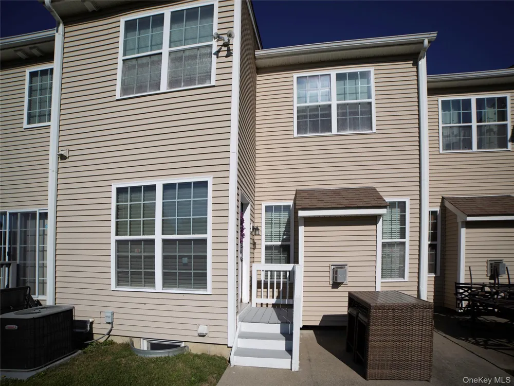 10 Bainbridge Place #704 Newburgh, NY 12550