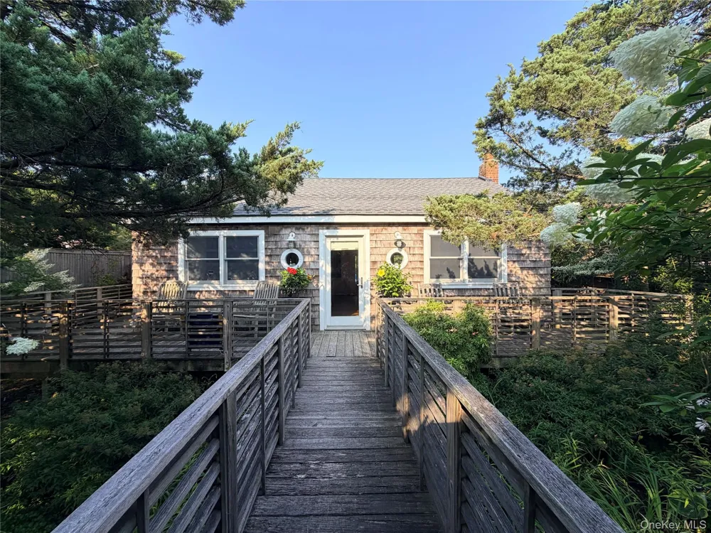 101 Greene Walk Cherry Grove, NY 11782