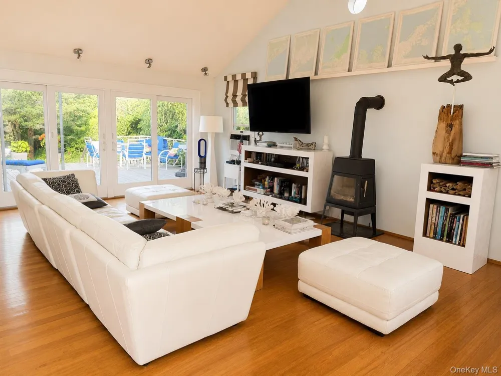 101 Greene Walk Cherry Grove, NY 11782