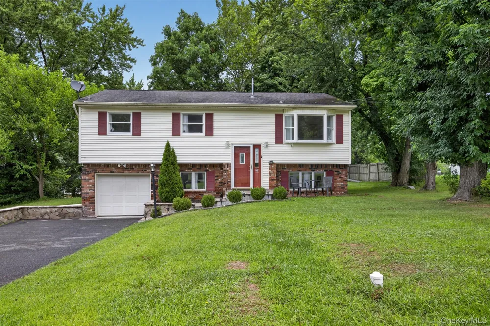 32 Surrey Road Chester, NY 10918