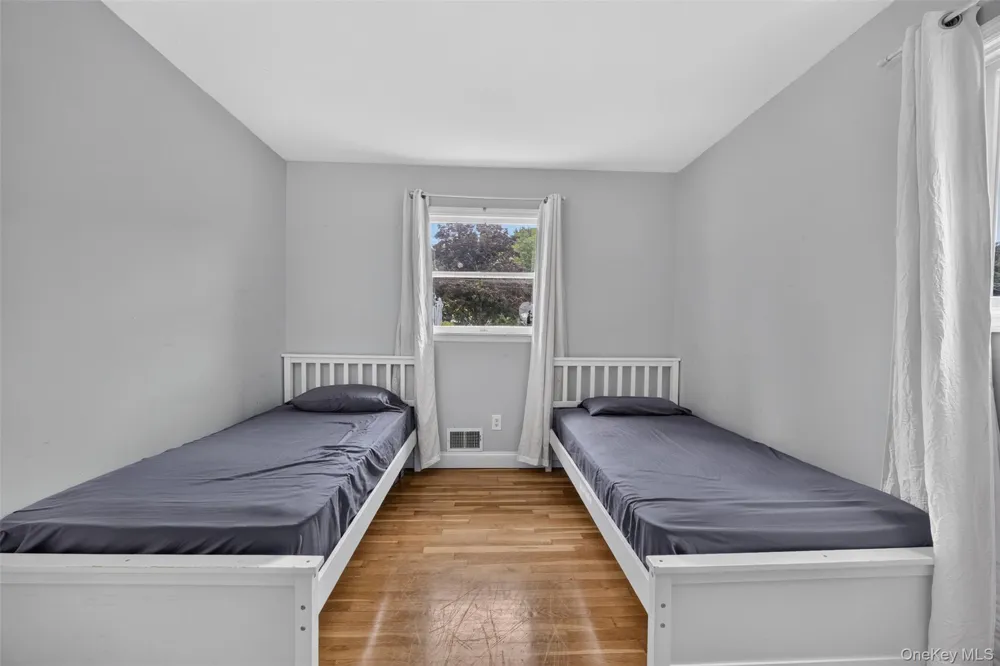 32 Surrey Road Chester, NY 10918