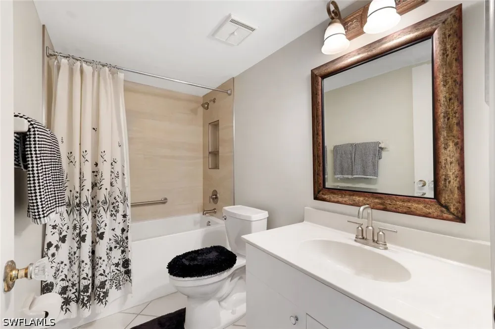 Sandpiper Bay Circle #I101 Naples, FL 34112