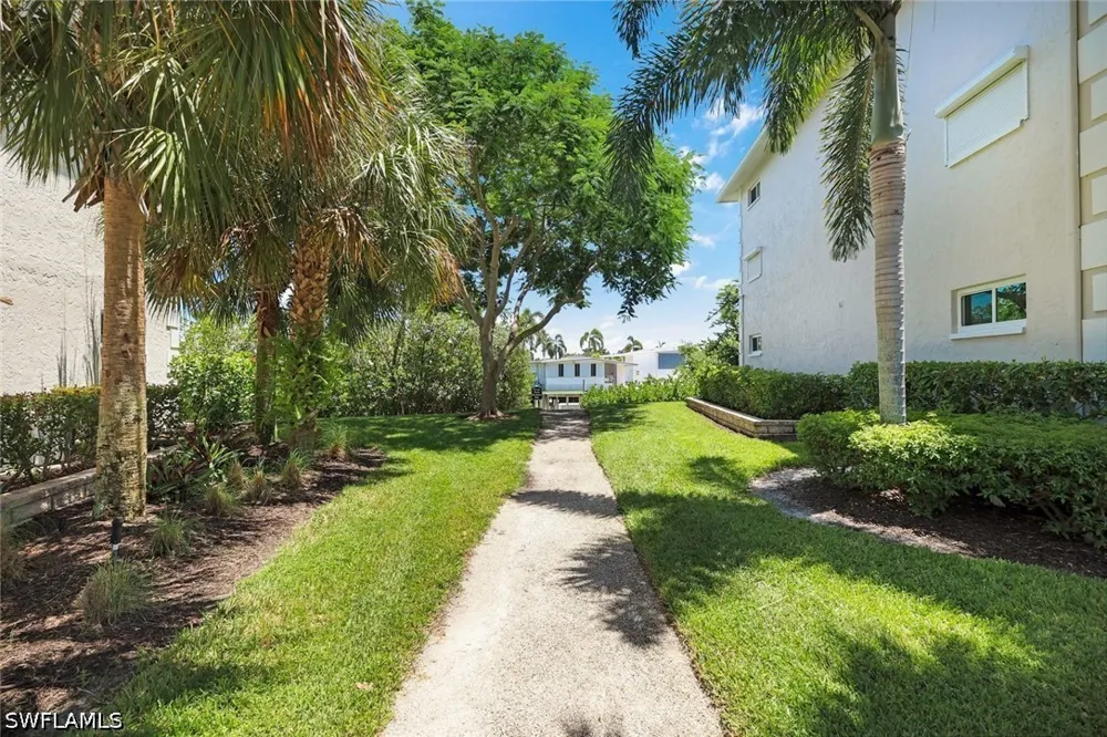 Sandpiper Bay Circle #I101 Naples, FL 34112