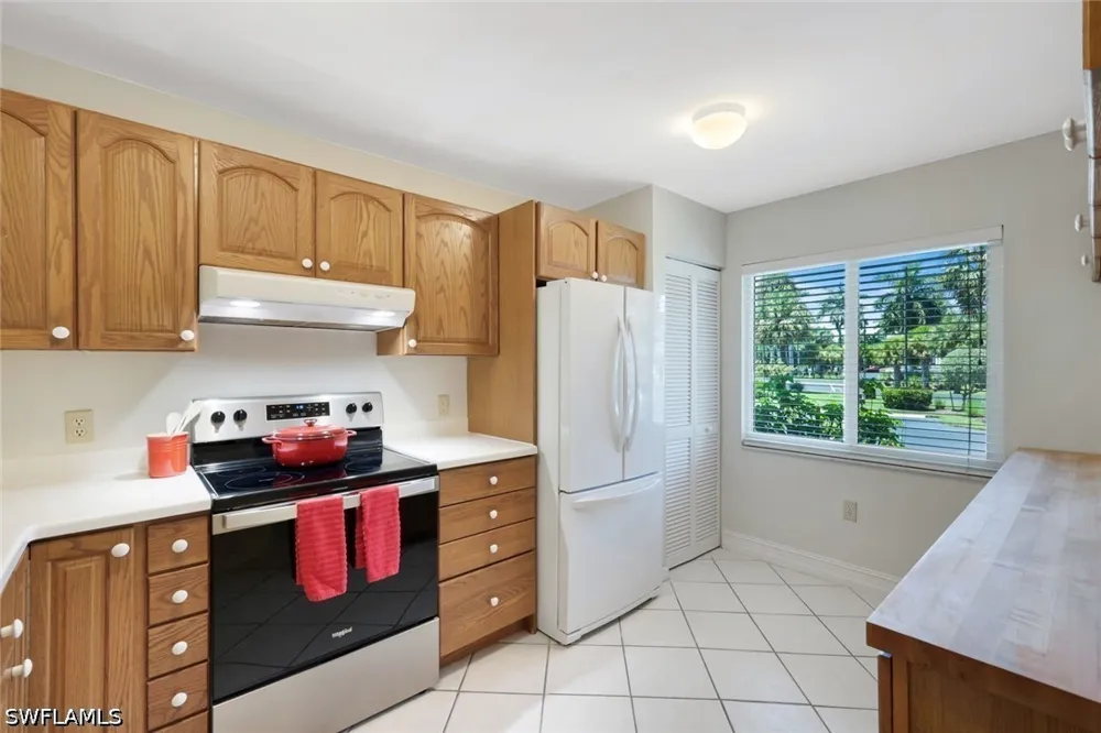 Sandpiper Bay Circle #I101 Naples, FL 34112