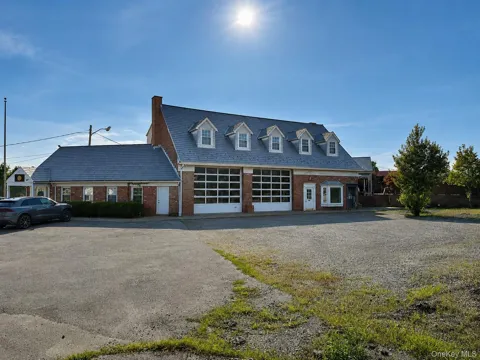 625 Glenwood Rd #Retail/Garage Space