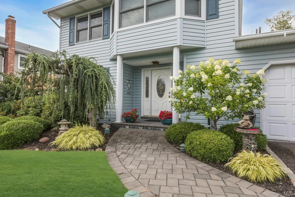 100 Middlesex Avenue Oakdale, NY 11769