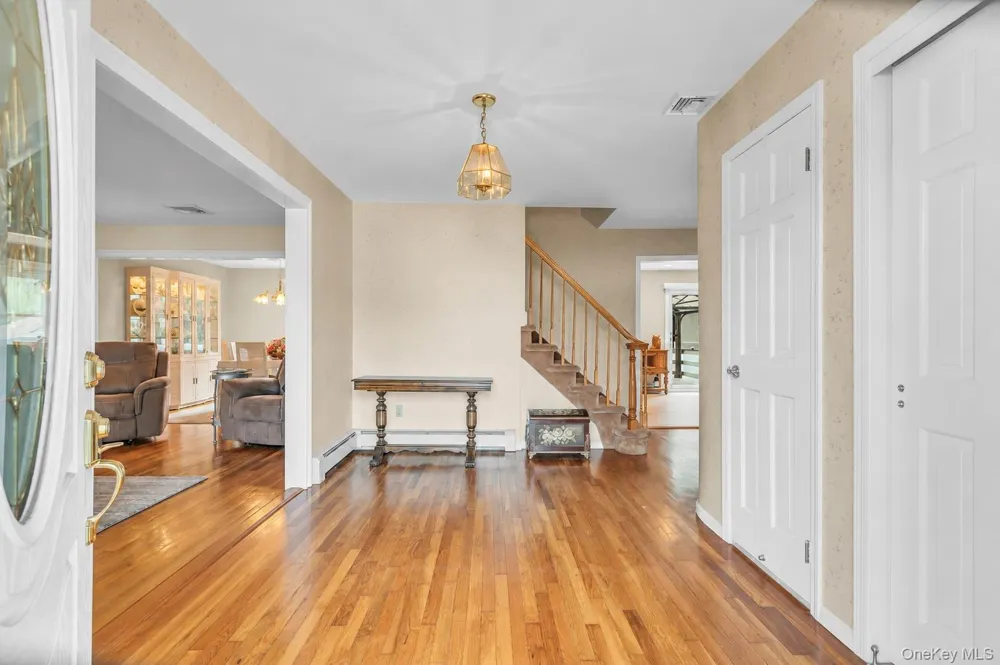100 Middlesex Avenue Oakdale, NY 11769