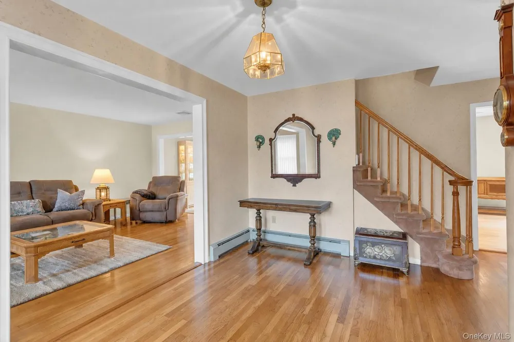 100 Middlesex Avenue Oakdale, NY 11769