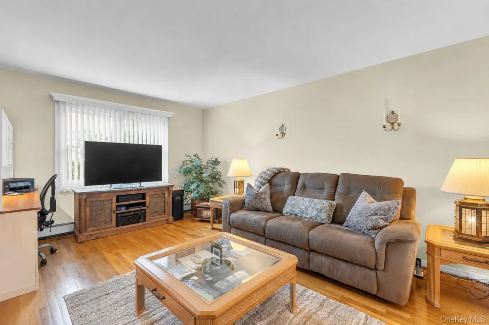 100 Middlesex Avenue Oakdale, NY 11769