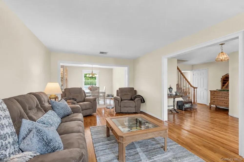 100 Middlesex Avenue Oakdale, NY 11769