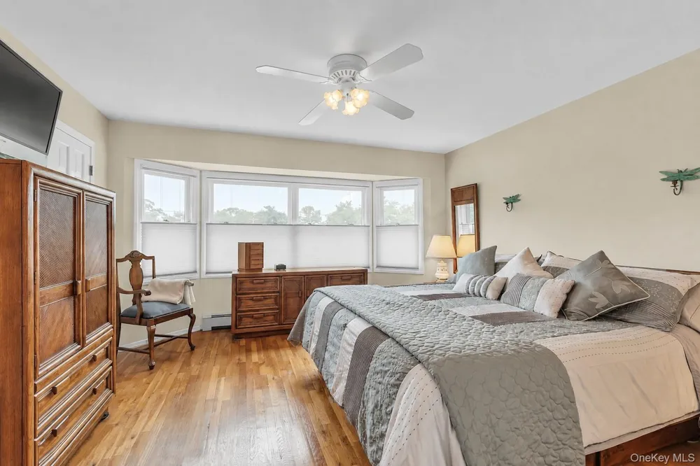 100 Middlesex Avenue Oakdale, NY 11769