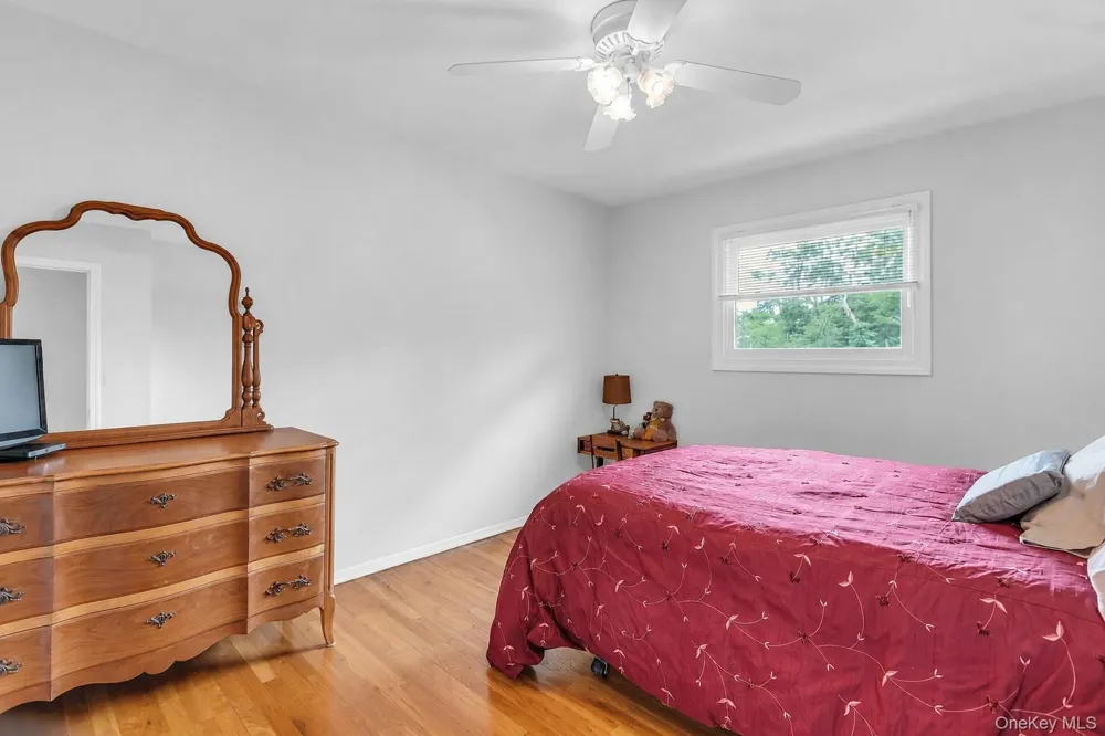 100 Middlesex Avenue Oakdale, NY 11769