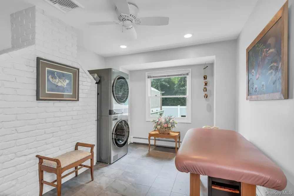 100 Middlesex Avenue Oakdale, NY 11769