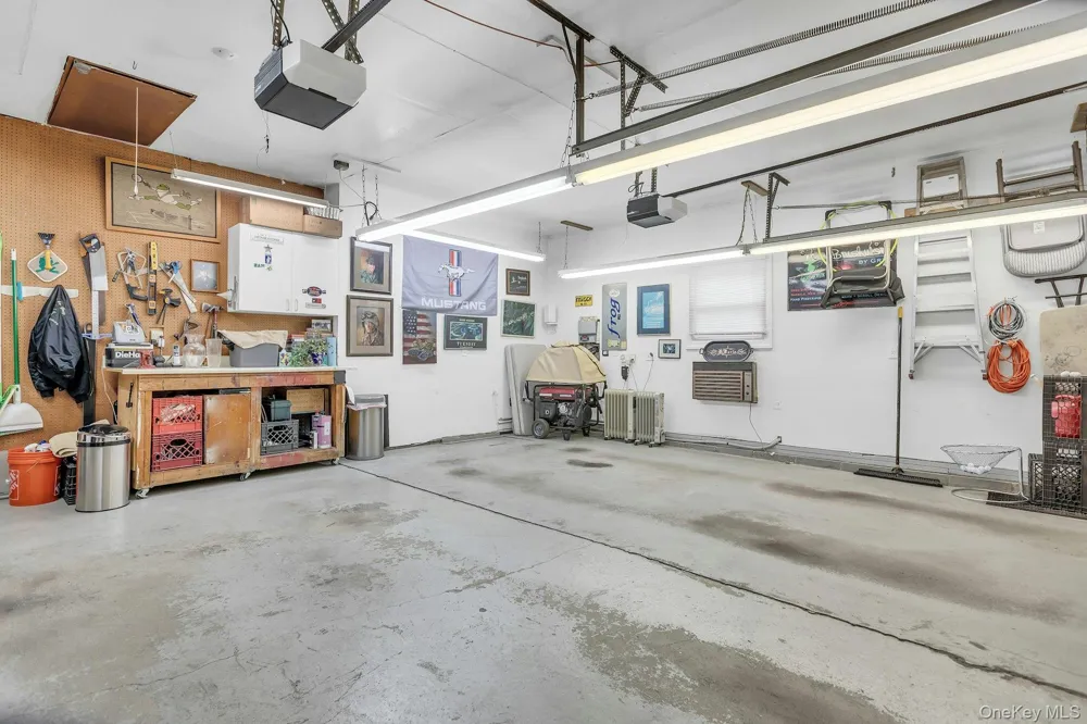 100 Middlesex Avenue Oakdale, NY 11769