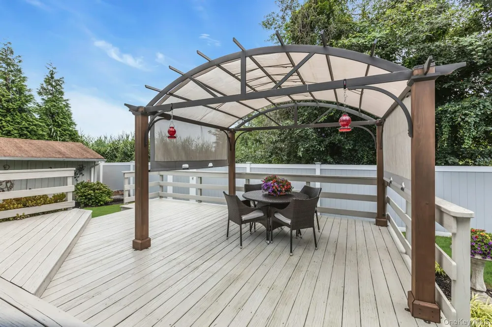 100 Middlesex Avenue Oakdale, NY 11769
