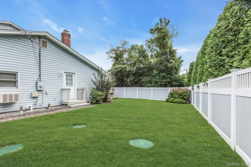 100 Middlesex Avenue Oakdale, NY 11769
