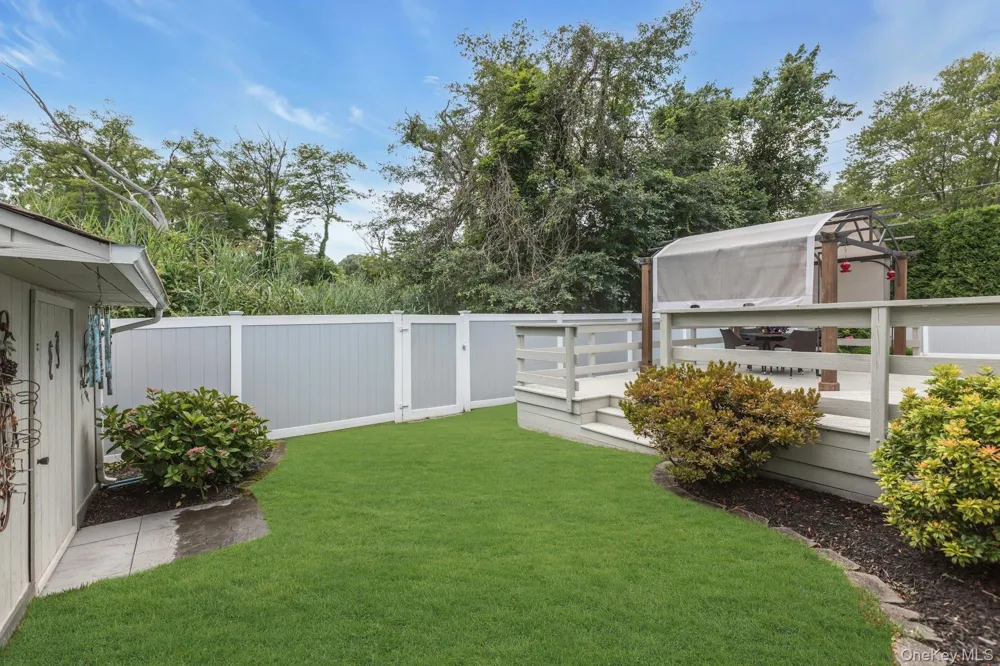 100 Middlesex Avenue Oakdale, NY 11769