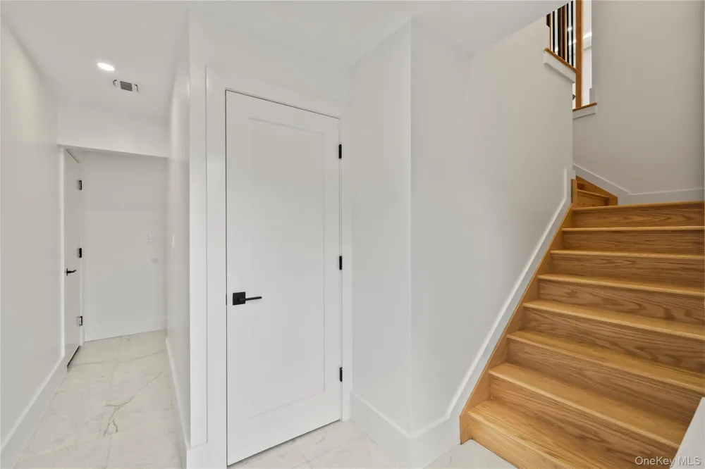 9 Lincoln Street #202 Spring Valley, NY 10977