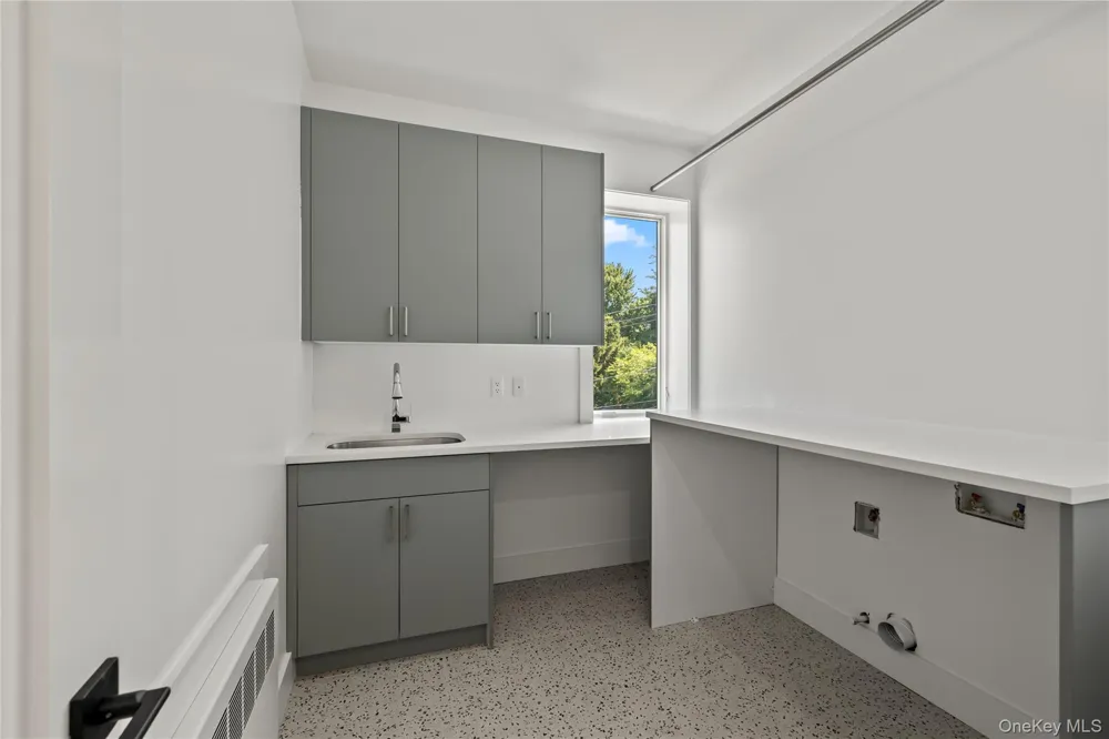 9 Lincoln Street #202 Spring Valley, NY 10977