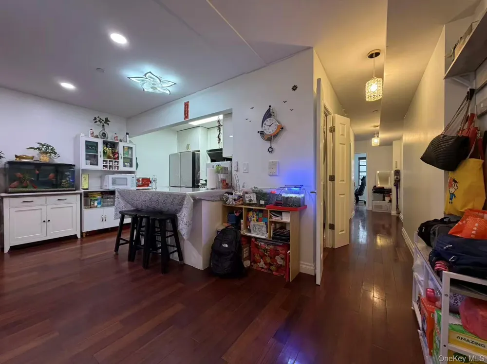 71-19 162nd Street #1I Fresh Meadows, NY 11365