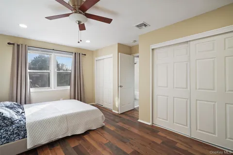 68 New Holland Village