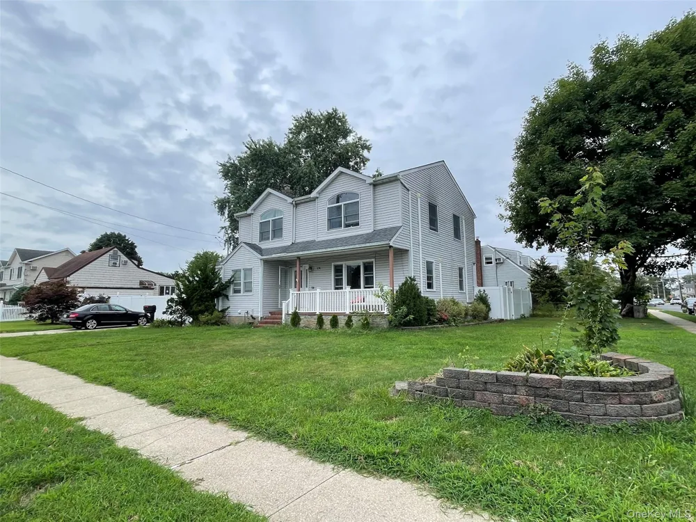 574 Rudwick Place East Meadow, NY 11554
