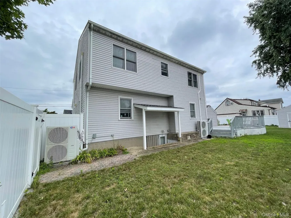 574 Rudwick Place East Meadow, NY 11554