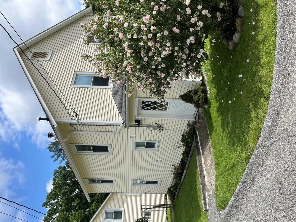 89 Montgomery Street Walden, NY 12586
