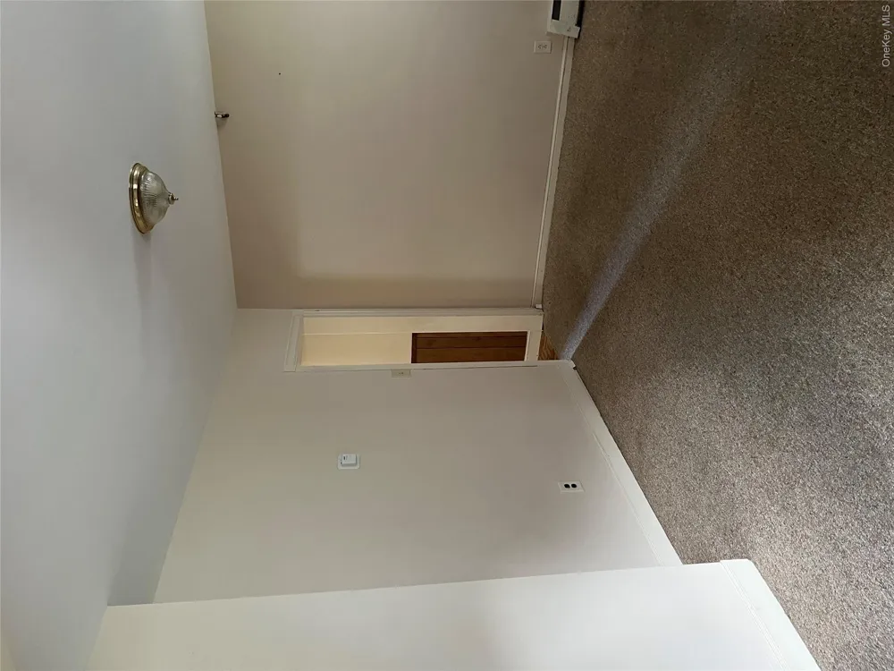 89 Montgomery Street Walden, NY 12586