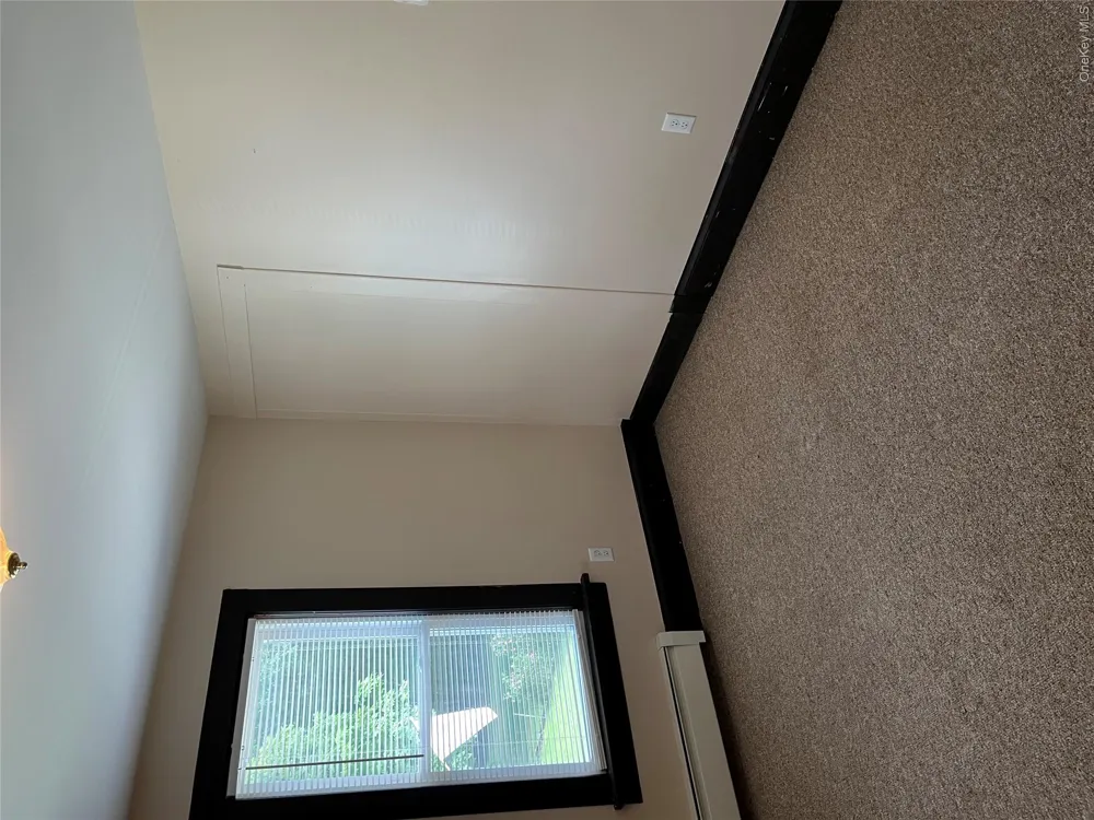 89 Montgomery Street Walden, NY 12586
