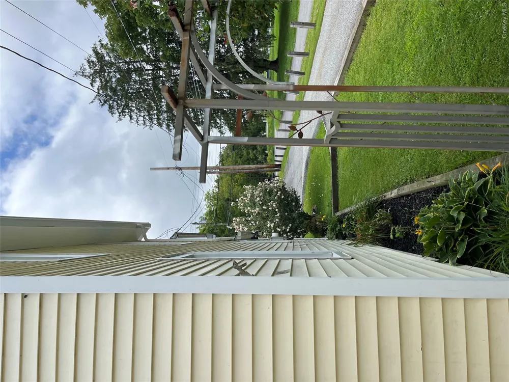 89 Montgomery Street Walden, NY 12586