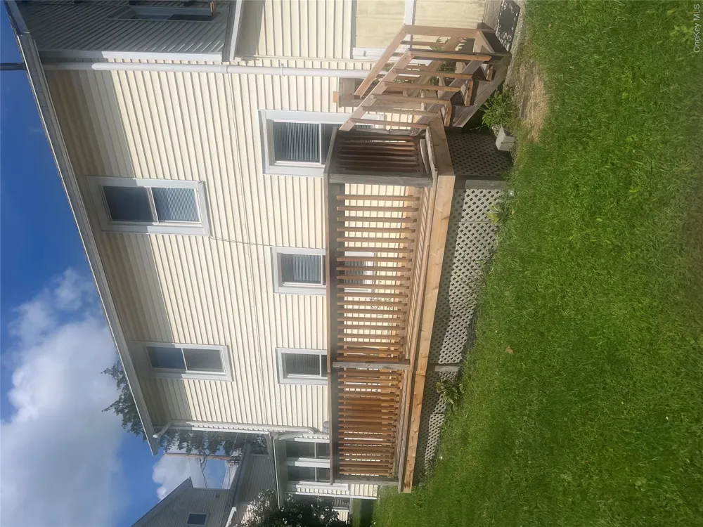 89 Montgomery Street Walden, NY 12586