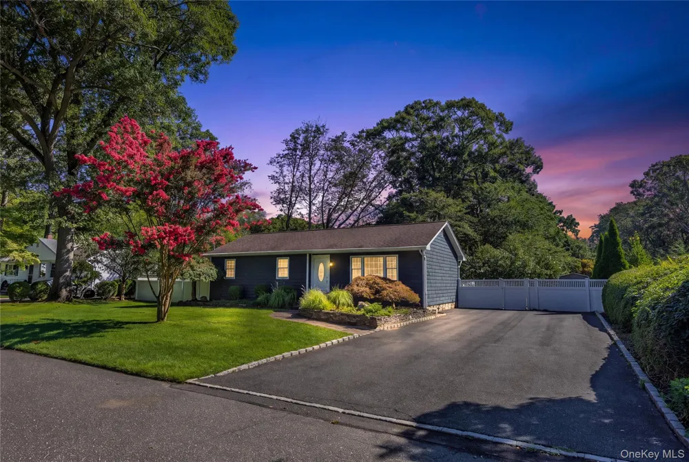 45 Marbeth Circle Miller Place, NY 11764