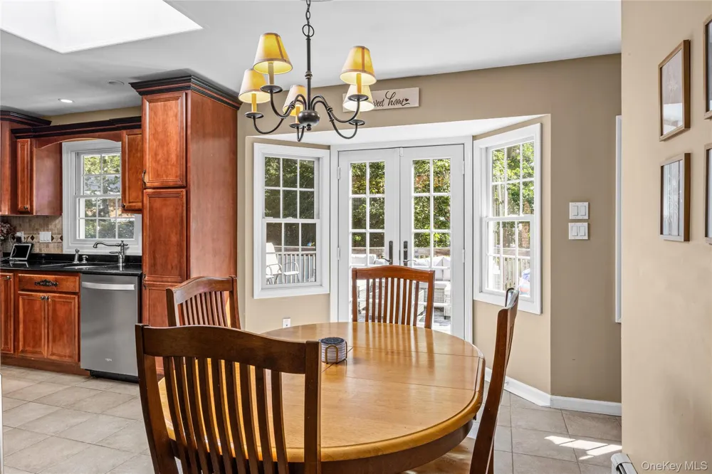 45 Marbeth Circle Miller Place, NY 11764