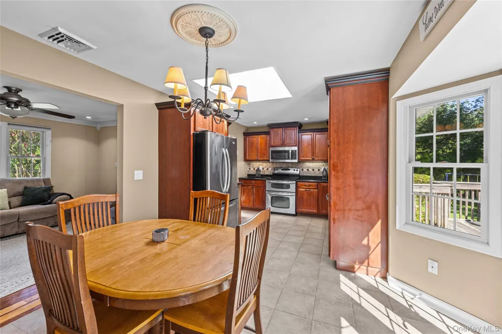 45 Marbeth Circle Miller Place, NY 11764