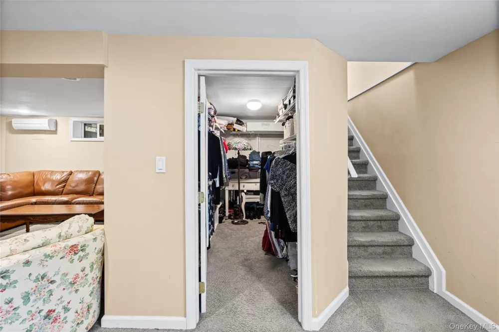 45 Marbeth Circle Miller Place, NY 11764