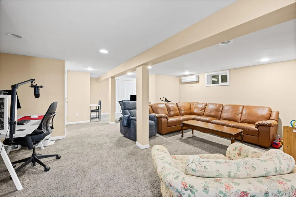 45 Marbeth Circle Miller Place, NY 11764