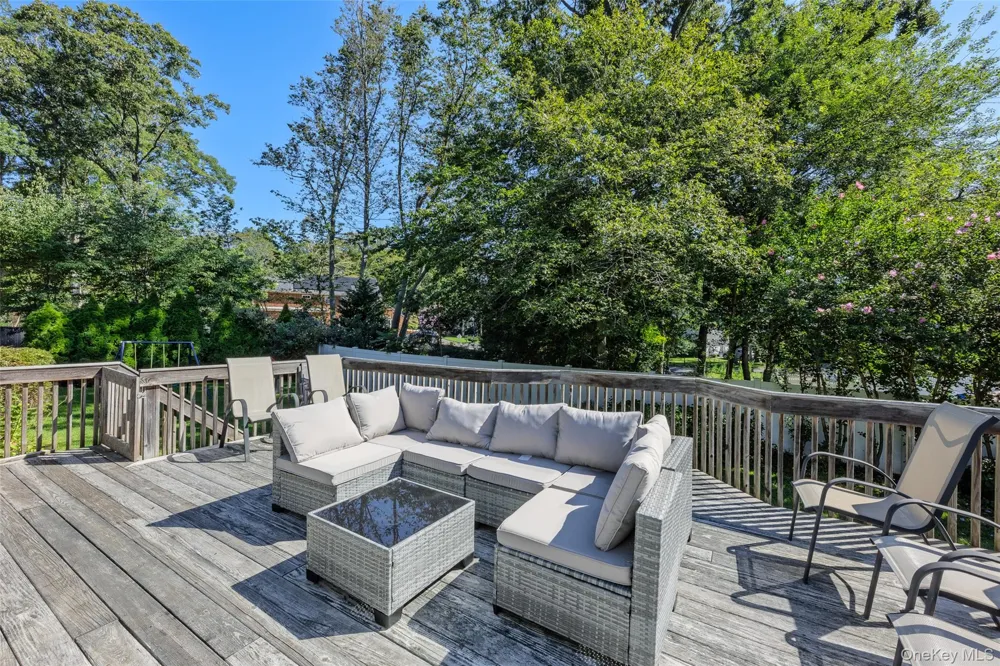 45 Marbeth Circle Miller Place, NY 11764