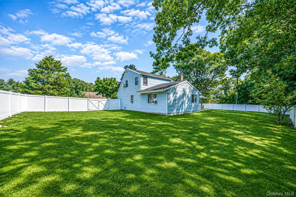 688 Hawkins Road E Coram, NY 11727