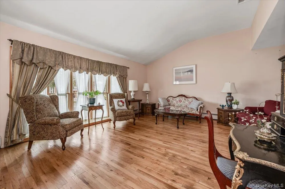 3291 Wolfson Drive Baldwin, NY 11510